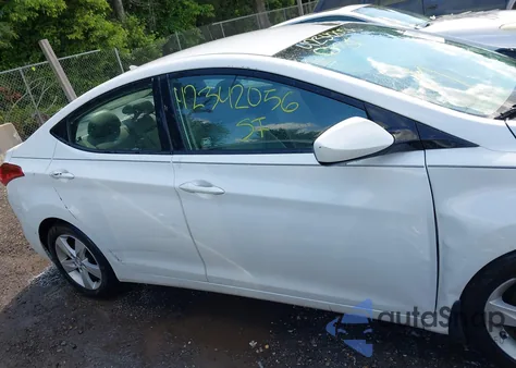 2013 Hyundai Elantra Gls z USA, uszkodzony, nr VIN 5NPDH4AE6DH398335